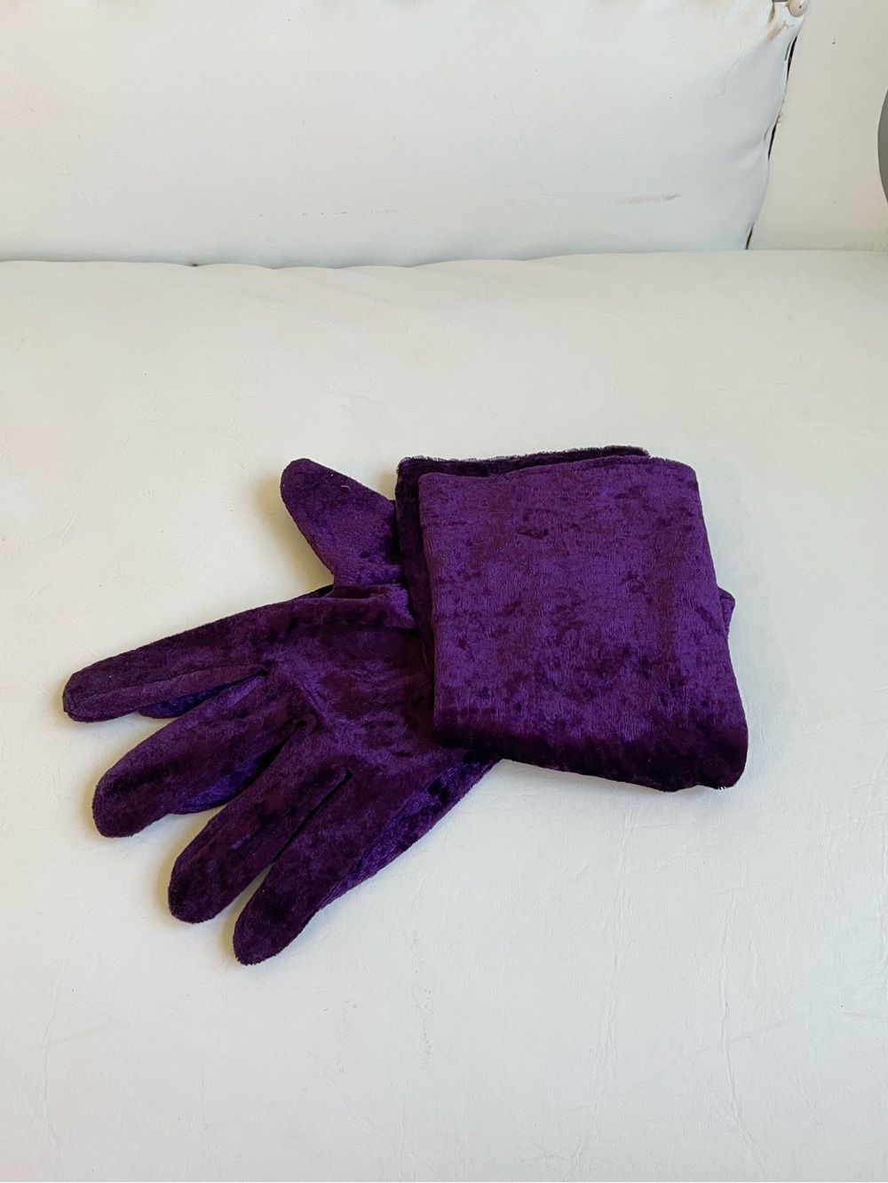 PLUSH CRUSHED VELVET OPERA GLOVES DEEP PURPLE ELBOW LENGTH WOMENS ACCESSORIES